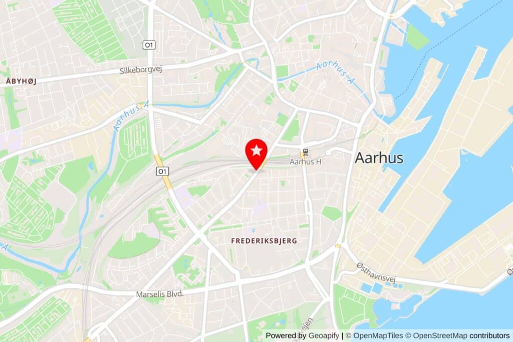 Frisør Stinna Røgen, nummer 2 på BedreEndBedst's liste over de bedste frisører i Aarhus